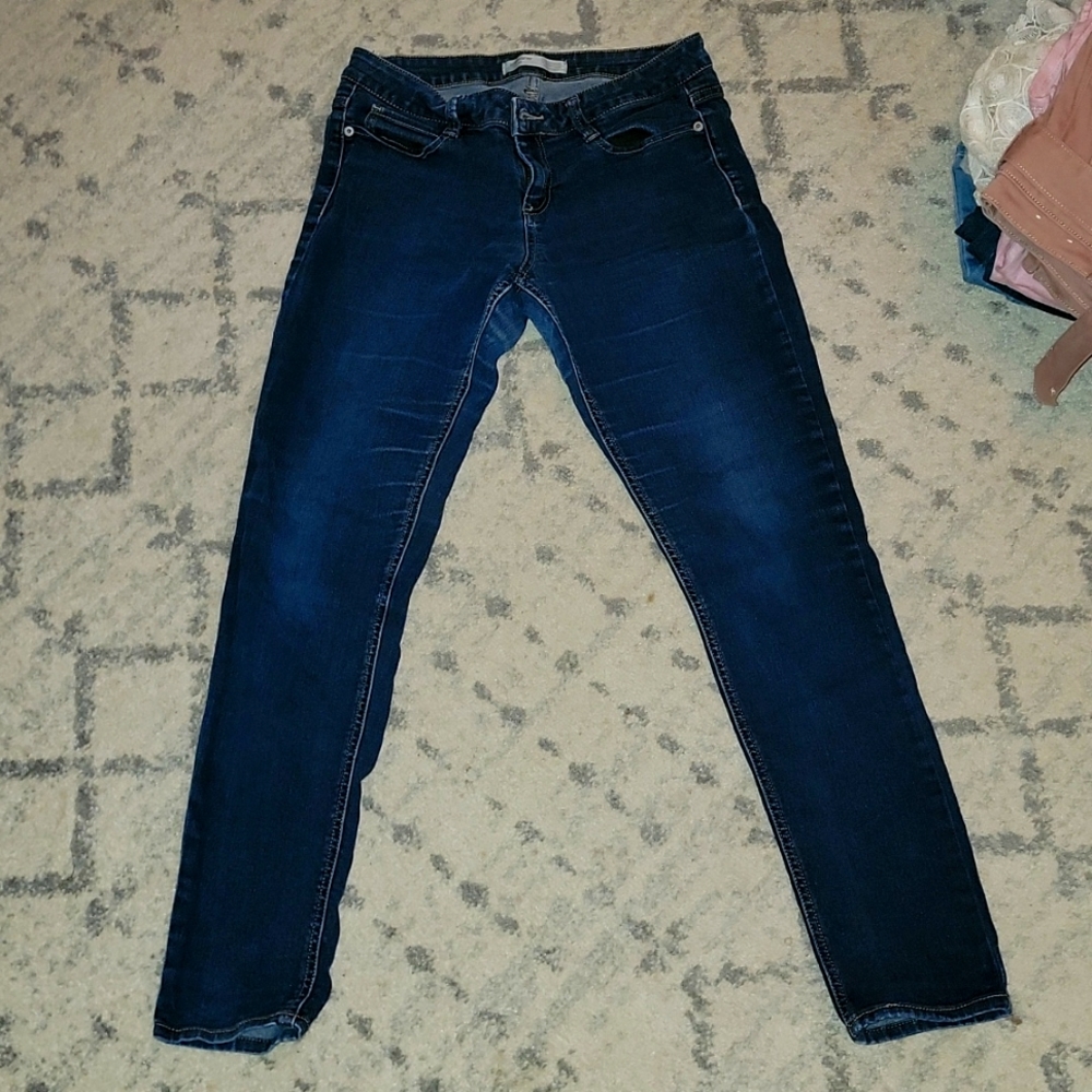 Dark wash skinny jeans